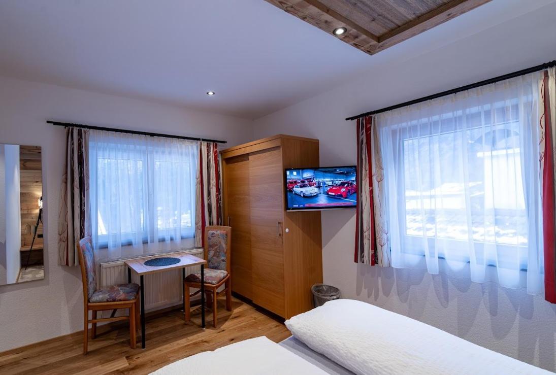 Haus Gisela Guest house *